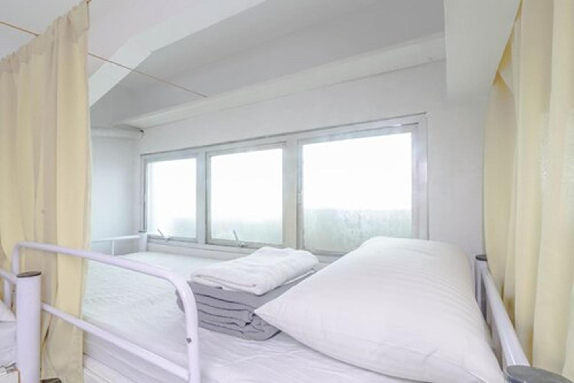 Ark Hostel City Center Manila Pasay Exterior foto